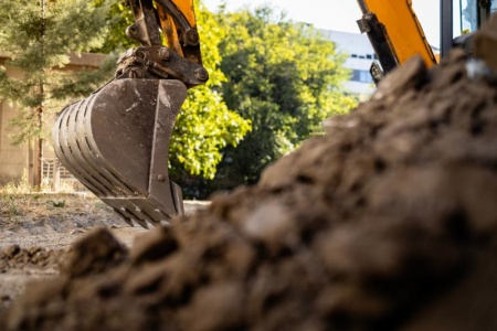 Terrassement et nivellement, préparation indispensable avant tout aménagement